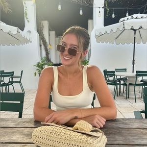 Meet your Posher, Kayla